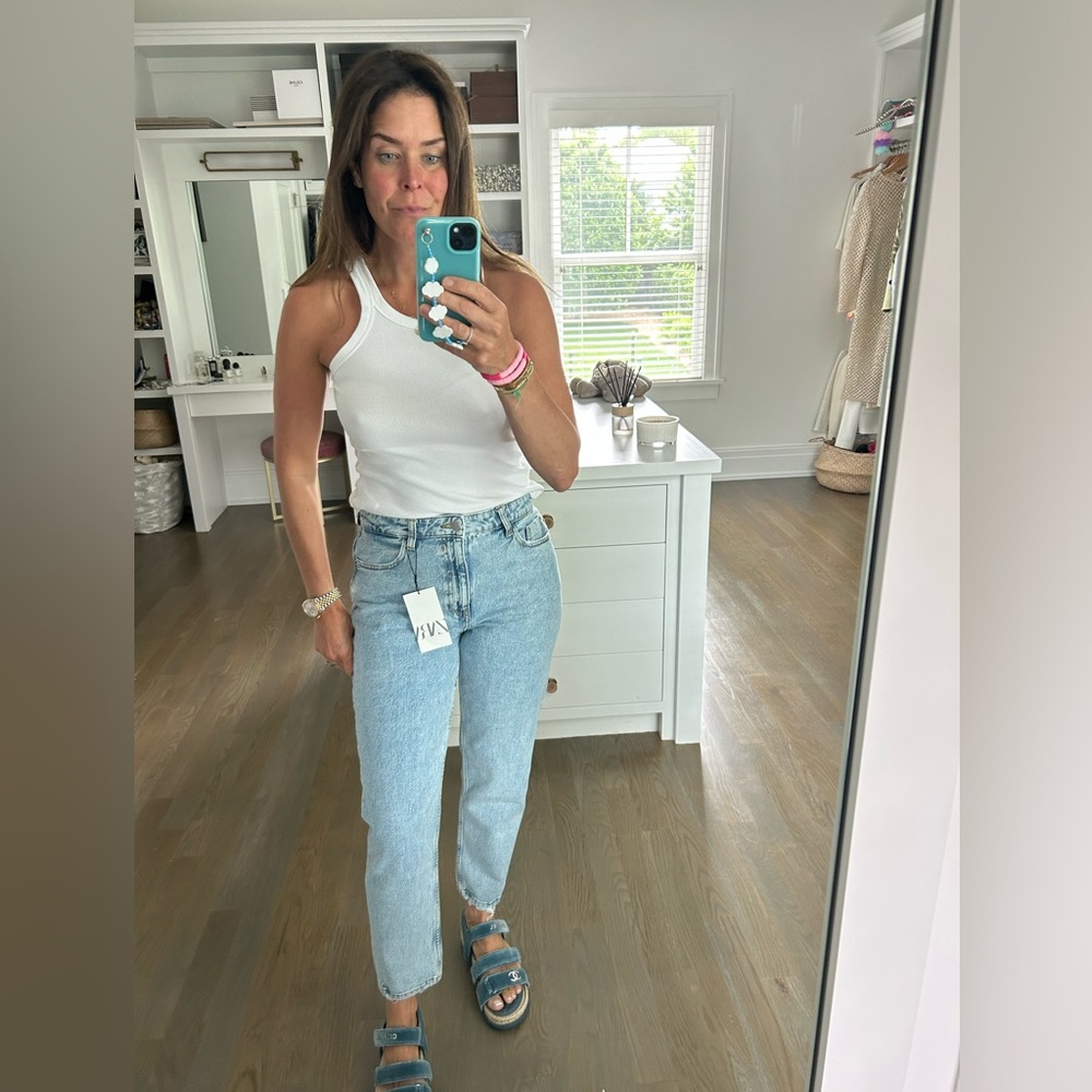 Zara ‘mom fit’ jeans size US 8